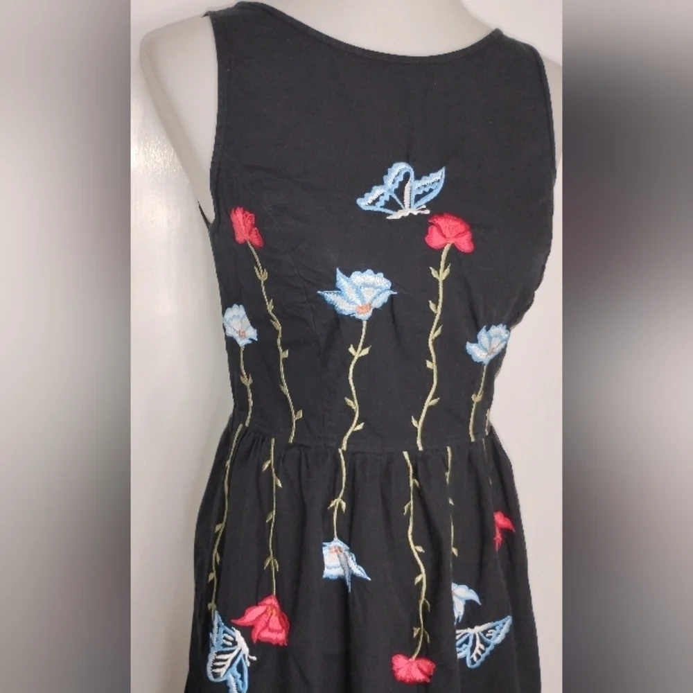 ESHAKTI EMBROIDERED SUMMER FROCK - Picture 5 of 6